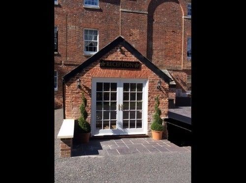 The West Wing At Everleigh Manor Hotel ภายนอก รูปภาพ