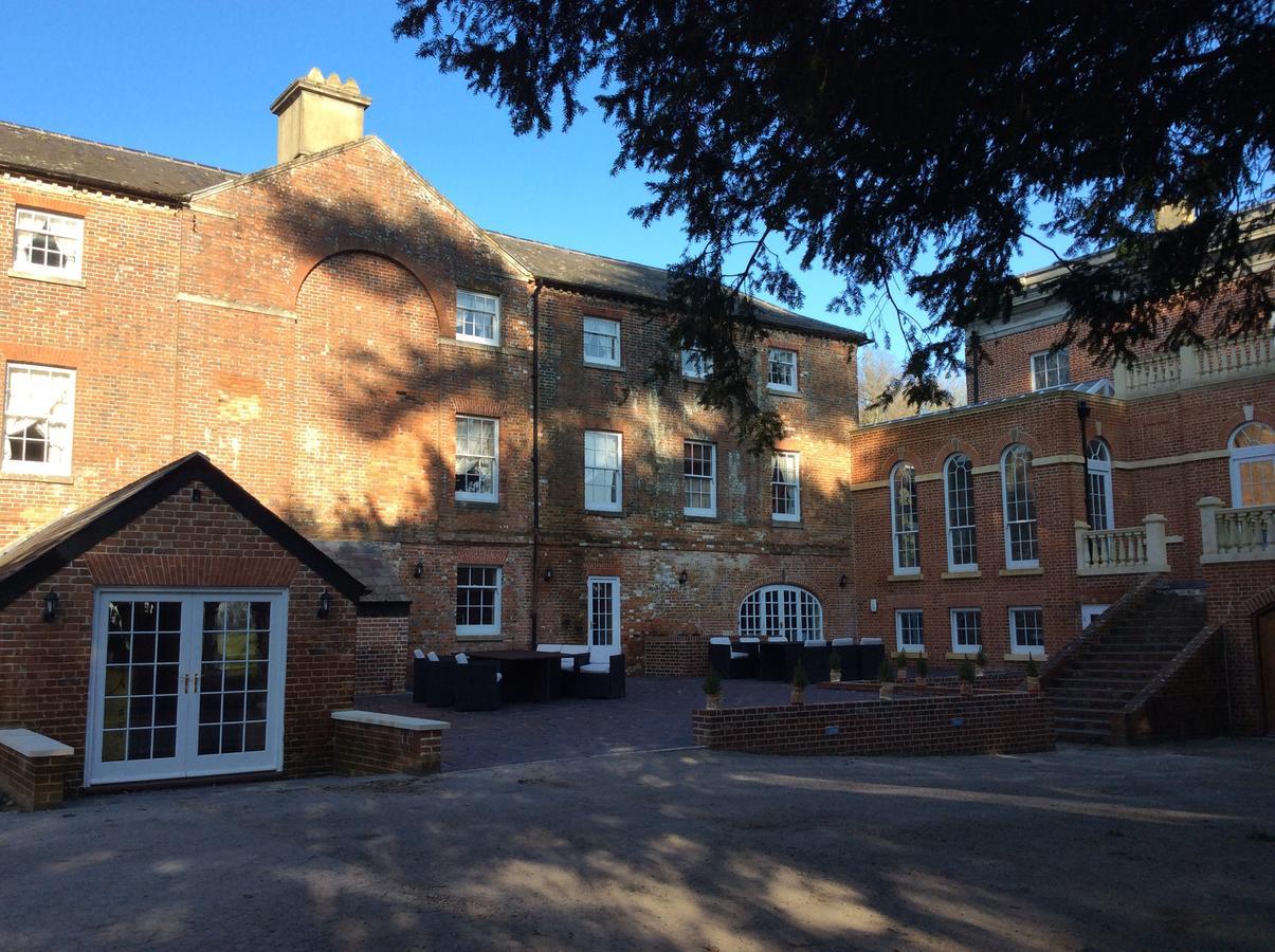 The West Wing At Everleigh Manor Hotel ภายนอก รูปภาพ